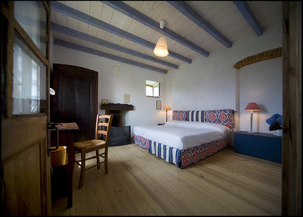 Bagnolo Piemonte Agriturismo Famiglia Al Castello Di Bagnolo חדר תמונה